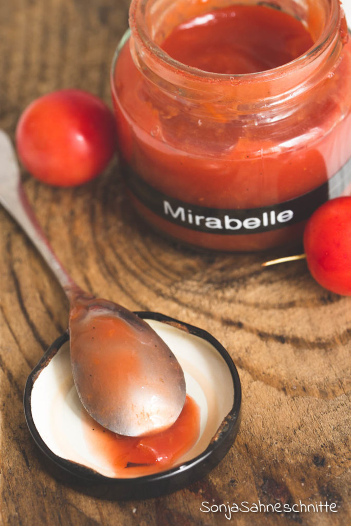 wilde Mirabellen Marmelade mit Vanille ohne Gelierzucker, ein tolles Geschenk aus der Küche und ihr braucht nur 3 Zutaten. #Geschenk #gesund #marmelade #mirabellen #obst #ohnezucker