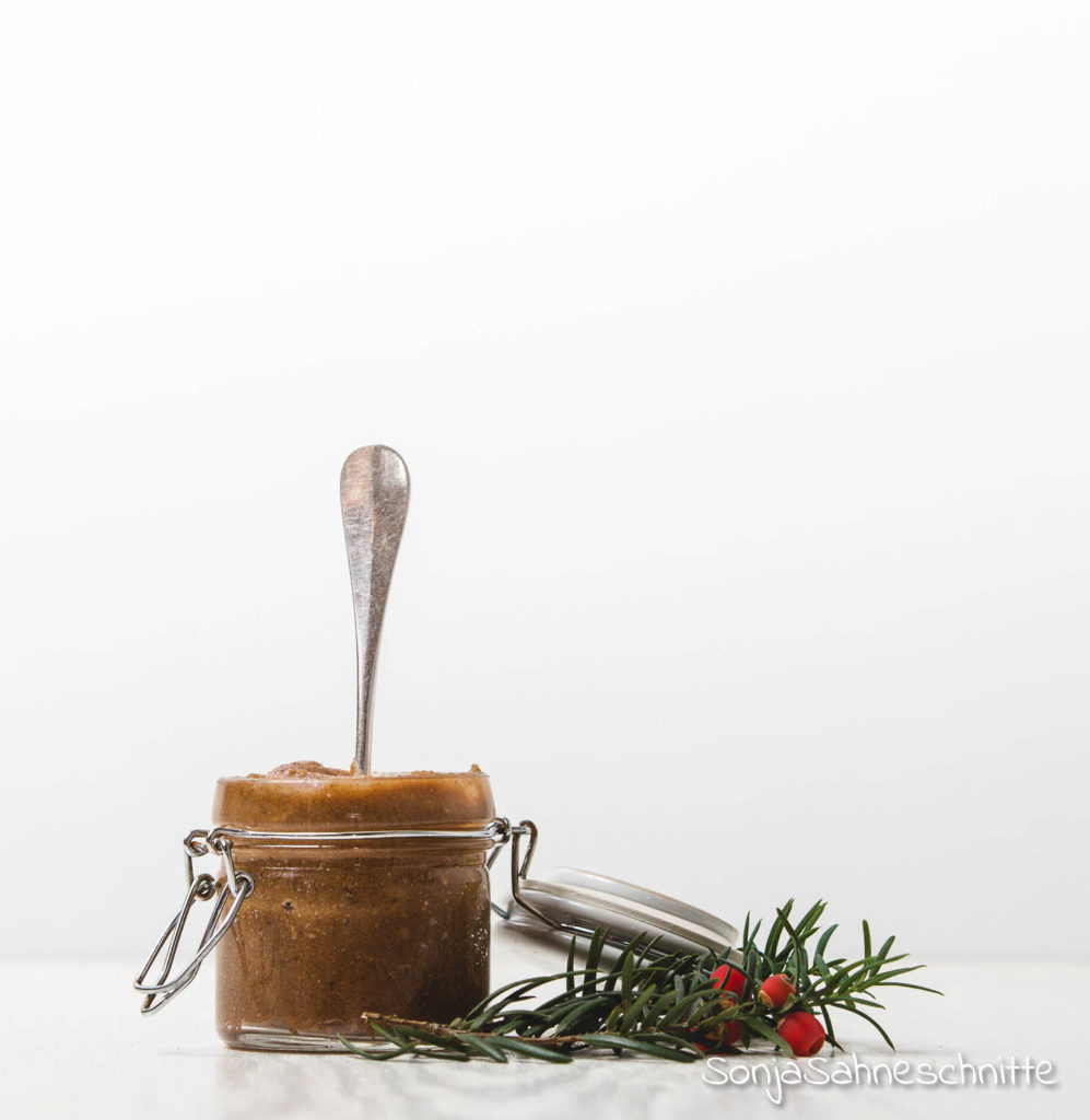 Gesunden Spekulatius-Creme - ein super last minute Geschenk aus der Küche für Weihnachten und die Adventszeit. Die Zubereitung ist super einfach und schnell gemacht und ihr braucht nicht viele Zutaten.   |Süße Sachen selber machen | Sonjasahneschnitte #sonjasahneschnitte #spekulatius #spekulatiuscreme #gesund #cleaneating #süßesachenselbermachen #weihnachten